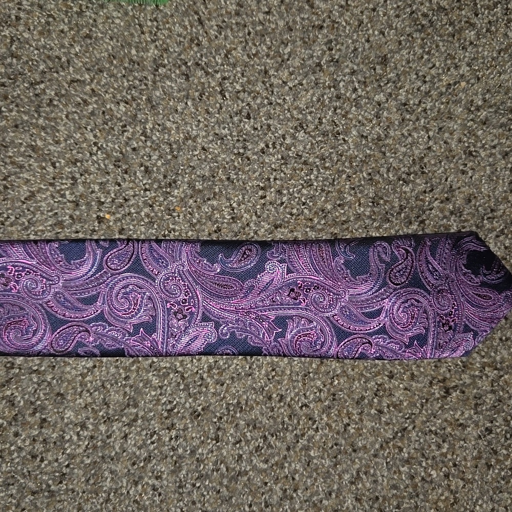 Nwt Joseph Abboud paisley tie